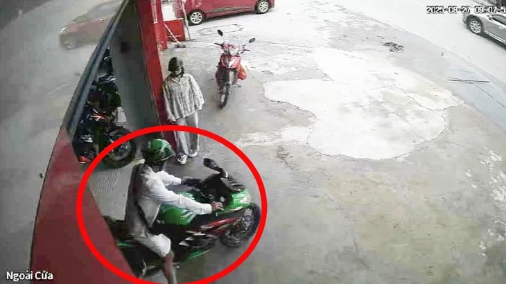 Vụ nam thanh niên cuỗm xe phân khối lớn, để “người yêu” lại ở cửa hàng: Người phụ nữ ở Cần Thơ sửng sốt khi trông thấy nghi phạm là bạn nhậu của em trai- Ảnh 1.